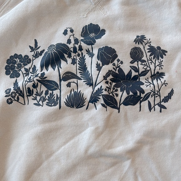 American Eagle Floral Navy Sweater - Picture 2 of 3